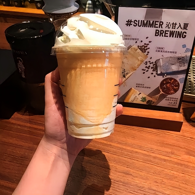 🔥星巴克超值点单攻略！扫码用推荐码饮品低至 8 折，手慢无！🔥